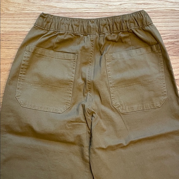 Hanna Andersson Boy’s Loose Fit Canvas Carpenter Pants - Picture 11 of 11